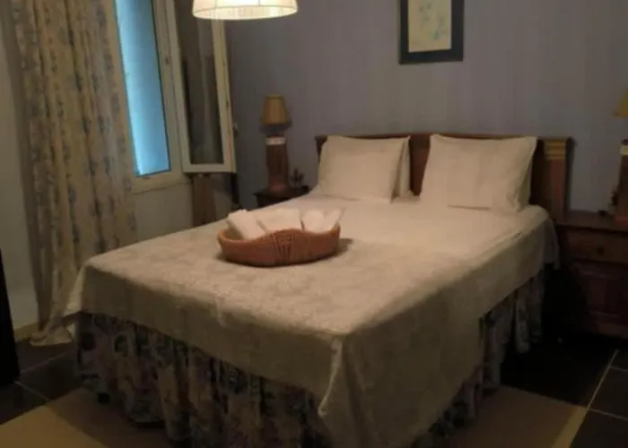 Cozy Alexandros Near Aqueduct